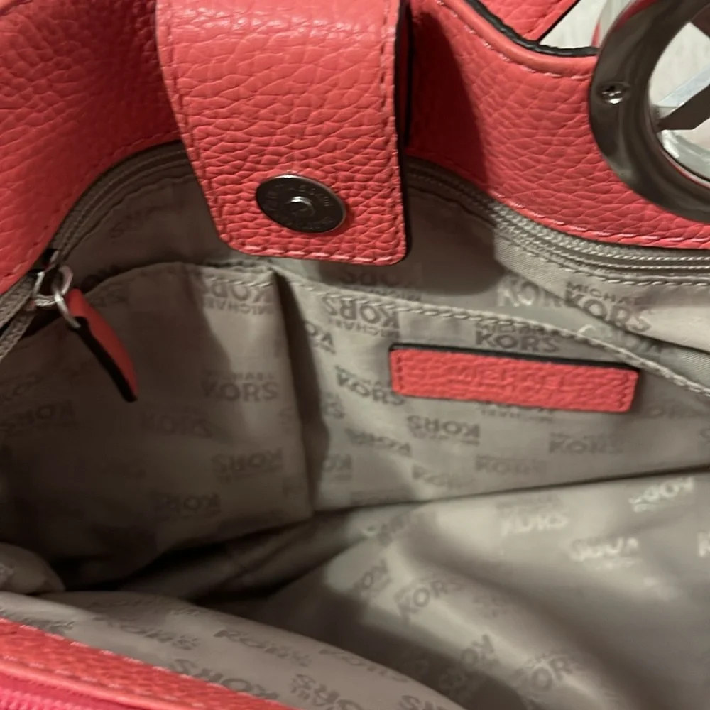 MICHAEL KORS LARGE SATCHEL PURSE - Picture 9 of 15